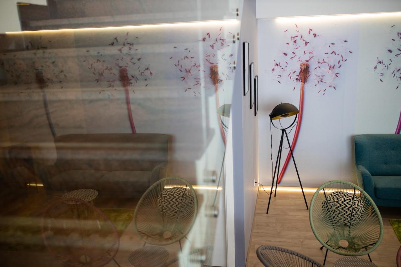 Dandelion Hostel Zára Kültér fotó